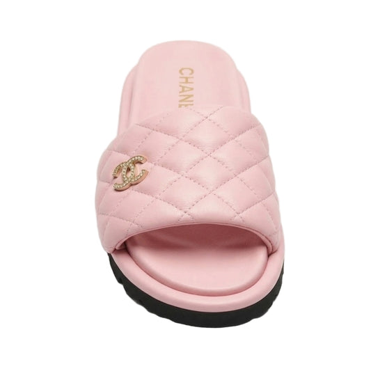 CHANEL QUILTED CC SLIDE SANDALEN