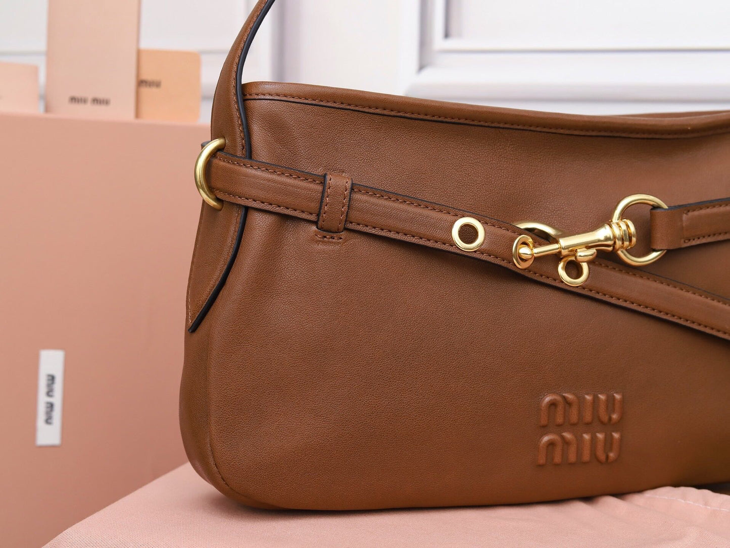 (Premium Quality) Miu Miu Leather Buckle Detail Shoulder Bag