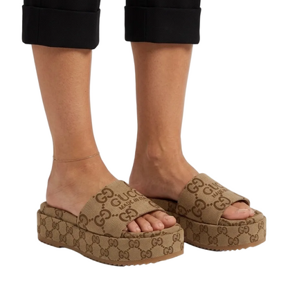 GUCCI GG CANVAS PLATFORM SLIDESANDELEN