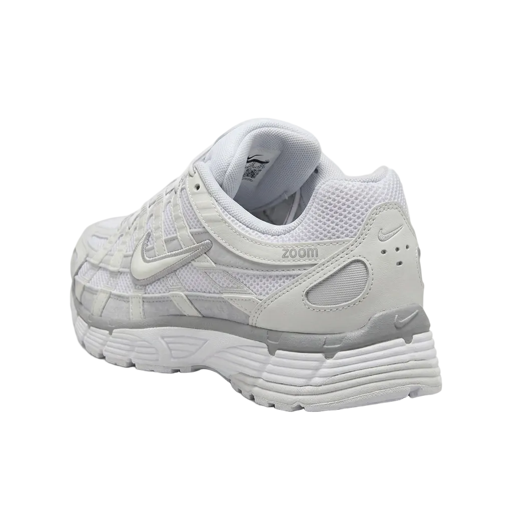 NIKE P6000