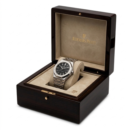 AUDEMARS PIGUET ROYAL OAK SELF-WINDING 41MM BLACK DIAL